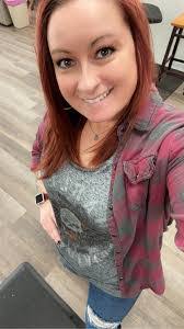 Kelly Kitts's Instagram, Twitter & Facebook