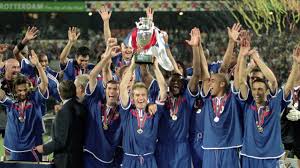Nu zal ook de 15e editie van het toernooi plaatsvinden in frankrijk. Ek 2000 Frankrijk Pakt Europese Titel In De Kuip Nos