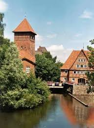 luneburg mit sehr schonen hausern luneburg reisen deutschland wasserturm