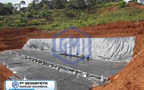 Laporan dan dokumentasi proyek konstruksi bangunan. Dokumentasi