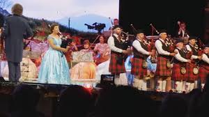 Peste câteva zile, marele violinist andré rieu revine la bucurești. Andre Rieu Praha 2018 Youtube