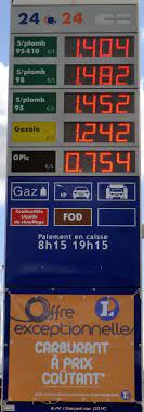 Prix du gasoil chez leclerc. Carburants Leclerc A Prix Coutant Et Totems Farceurs Super U Grincant