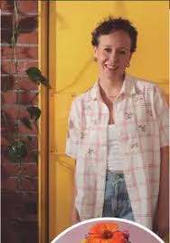 JULIA DÁVALOS FELLNER