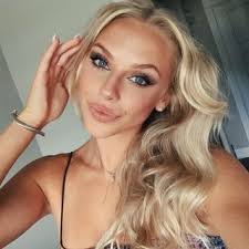 Lauren Bjortomt's Instagram, Twitter & Facebook