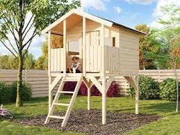 Eine holzleiter, eine strickleiter und eine kletterwand. Stelzenhaus Toby Stelzenhauser Kinderwelt Holzprofi24