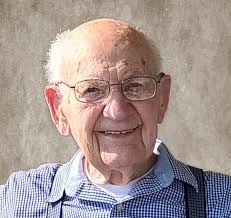 Walter Hillman's Instagram, Twitter & Facebook