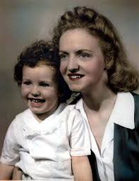 Suzanne Mann Hawkins Obituary December 29, 2015