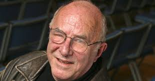 Clive James, Writer, TV Host And Cultural Critic, Dies At 80
