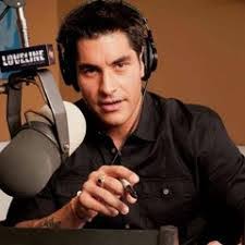 Cameron Louis's Instagram, Twitter & Facebook