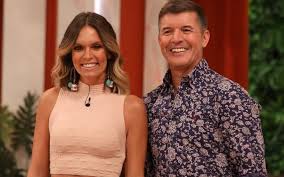 A fama de joão baião a nível nacional surgiu a partir do momento em que passou a apresentar o programa big show sic, no canal privado de televisão sic, a partir de 1992. Diana Chaves E Joao Baiao Recordam O Momento Em Que Daniel Oliveira Os Chamou De Urgencia Vip Pt
