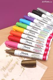 This Oil Based Paint Marker Can Write On Virtually Any Nonporous Surface Including Plastic Metal Glass Wood St Material Escolar Lapices Materiales De Arte