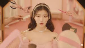 Come along with me and don't be scared. Lirik Lagu Celebrity Iu Dan Terjemahan Bahasa Inggris