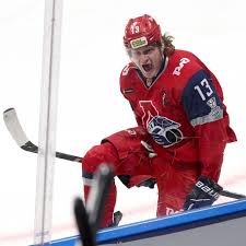 И думаешь на нахера эти персонажы здесь ? Hc Lokomotiv Hclokomotiv Twitter
