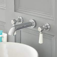 Badezimmer waschtisch mit marmorplatte und unterschrank. Elizabeth Traditionelle 3 Loch Waschtisch Wandarmatur Mit Hebelgriffen Chrom Und Weiss