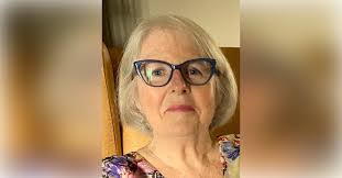 Lorraine Fordham's Instagram, Twitter & Facebook