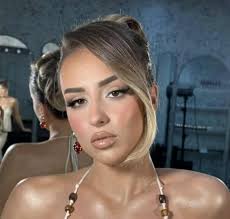 E ofoofogia le faia o teuteuga i foliga o Santiane