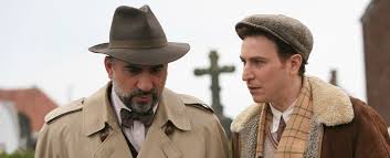 Dans les petits meurtres d'agatha christie, antoine duléry interprète le commissaire jean larosière. Agatha Christie Morderische Spiele One Liefert Erste Staffel Nach Deutsche Tv Premiere Der Franzosischen Romanverfilmungen Tv Wunschliste