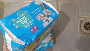 Pissing on packs of mlp easy ups - ThisVid.com