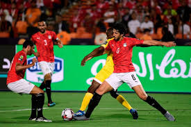 ولاعب منتخب مصر لكرة القدم. Ø­Ø²Ù ÙÙ ÙÙØªØ®Ø¨ ÙØµØ± Ø¨Ø¹Ø¯ ÙØ³Ø± Ø£ÙÙ Ø­Ø¬Ø§Ø²Ù Ø±ÙØ§Ø¶Ø© Ø¹Ø±Ø¨ÙØ© ÙØ¯ÙÙÙØ© Ø§ÙØ¥ÙØ§Ø±Ø§Øª Ø§ÙÙÙÙ