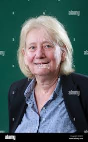 Joanna Tucker's Instagram, Twitter & Facebook