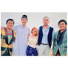 Aliff alli merupakan adik dari miller khan yang mulai mengikuti jejak kakaknya di dunia hiburan indonesia mulai 2010. Evelin Anjani Ternyata Sudah Dekat Dengan Keluarga Isa Khan Aktor Tampan Asal Malaysia Adik Miller Khan Semua Halaman Nakita