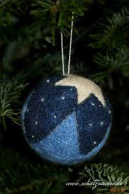 Wann man den christbaum aufstellen und schmücken darf, welche regeln es dafür gibt und was für den baum gut ist, erfahren sie in unserem beitrag. Pin Auf Katzenfreundlicher Weihnachtsschmuck