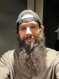 Hello everyboby. My name is Cody and i'm from Swizerland. I'm new in this  reenactment thing, and hope i can learn more from you guys. I'm trying to  build a daish Worrior