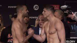 Kickboksers zijn in de ring de grootste vijanden, en na afloop de beste vrienden. Verhoeven Feels Respect From Hari When He Hugs After Staredown Teller Report