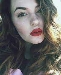 tess munster plus model tess holliday nose ring model