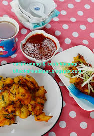 Masukkan semua bahan kering kedalam mangkuk besar dan gaul. Resepi Cucur Udang Sambal Kacang Resepimyresepi Boloit Com