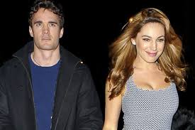 8 kenneth parsons died, aged 57, in rochester from lung cancer , 9 on 26 november 2007, during brook's time on strictly come dancing. Kelly Brook Says Miscarriage Was Due To Her Lifestyle London Evening Standard Evening Standard
