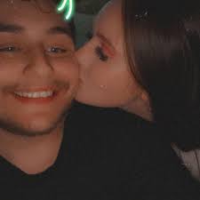 Anyone have any cars for sale under 6k (or know someone who does)? Doesn't  need to be anything super great, just reliable. Ideally lower mileage.