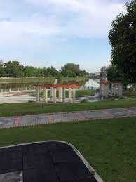 Vt selle ettevõtte 3 suhtlusvõrgustiku lehekülge, sh google ja foursquare, tundi, telefon jm. Taman Tasik Cempaka Walk Trail Bandar Baru Bangi Selangor Malaysia Pacer