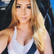 A nap csaja: Regina Hunt, aki igen jó formában van