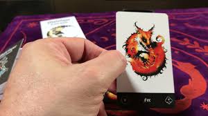 Voici le malefique lenormand de gniedmann chez us game que j'ai reçu de la boutique les tarots de cornelius ( encore merci 😊 ), je le trouve tellement origi. Malefique Lenormand Youtube