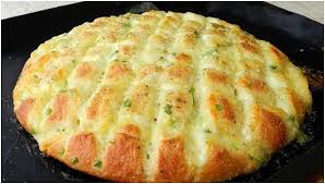 Sobald der kuchen fertig ist, diese mischung auf dem kuchen mit einem pinsel verteilen. Mozzarella Brot Mit Knoblauch Welt Rezept