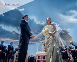 En letraschic realizamos letras y números de madera decoradas para bodas muy especiales. Fotografo De Bodas Y Comuniones En Malaga Atelier Fotografos