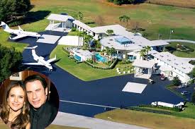 John Travolta And Kelly Preston Celebrity Houses Celebrity Mansions Celebrity Real Estate