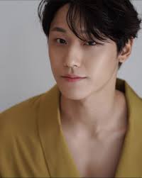 Lee do hyun looking flawless in his latest pictorial for star1! 0:05. Lee Do Hyun Gets Emotional By The Continuous Success Of The Series Sweet Home Kdramastars