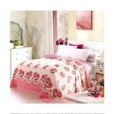 Selimut bulu halus dan lembut dengan pilihan motif panel yang menarik. Jual Selimut Bulu Bunga Juli 2021 Banyak Pilihan Harga Murah Blibli