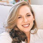 Mandi Bravo's Instagram, Twitter & Facebook