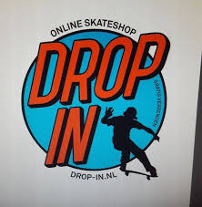 Nonton live streaming sepak bola online semakin mudah di bolasiar, karena situs kami bisa diakses dengan sangat mudah melalui browser kalian baik itu via pc maupun mobile. Drop In Online Skateshop Gratis Verzending Photos Facebook