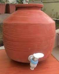 Earthen pot are scientifically designed to ensure the best breathability and watering mechanisms to ensure that your lovely plants and flowers keep these earthen pot are designed to be easily transportable and highly durable. Terracotta Clay Water Storage Dispenser Pot Tank Container With Lid 12l Matka Ebay