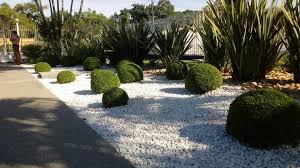 Nous avons créé en avance pour vous plusieurs modèles de jardin. Jardin Japonais Moderne Societe De Paysage Mediterraneen Facebook
