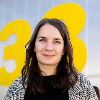 50+ "Laura Bart" profiles