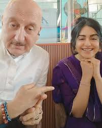 Instagram-video von INDIAN BOLLYWOOD 💃 • Mar 5, 2025 at 4:30 AM