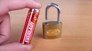 Place the bolt cutters on one side of the shackle close to the body of the lock. 2 Ways To Open A Lock Life Hacks Youtube
