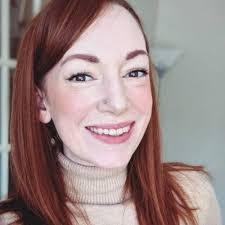 Heather Mcpeake's Instagram, Twitter & Facebook