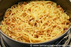 Mit thymian sowie zitronenschale in die ­pfanne geben, fleisch und spargel unter die pasta heben. Spaghetti Torte Lamiacucina