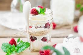 Himbeer Meringe Dessert Das Kuchengefluster Rezept Nachtisch Mit Himbeeren Dessert Ideen Lebensmittel Essen